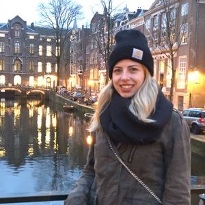 Meet your Posher, Melissa